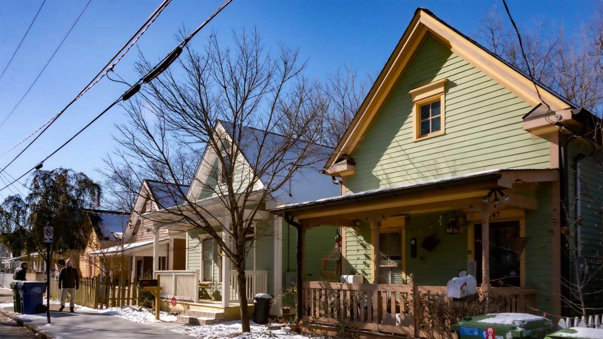 All photos of Cabbagetown, Atlanta, by Steve Mouzon.