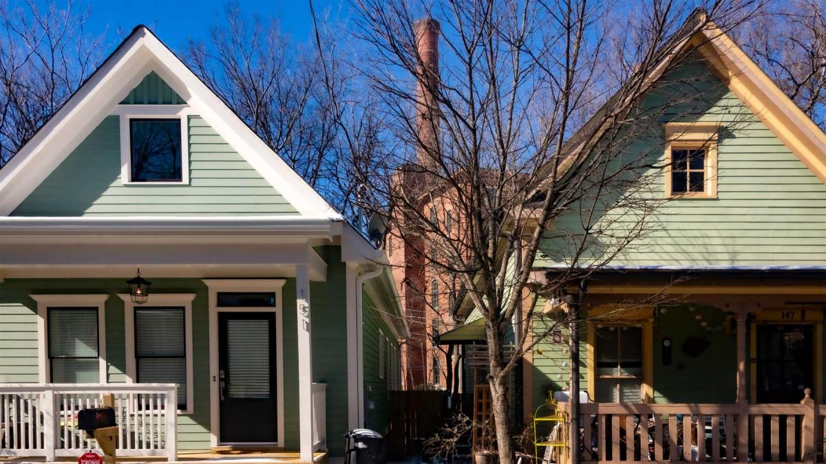 All photos of Cabbagetown, Atlanta, by Steve Mouzon.