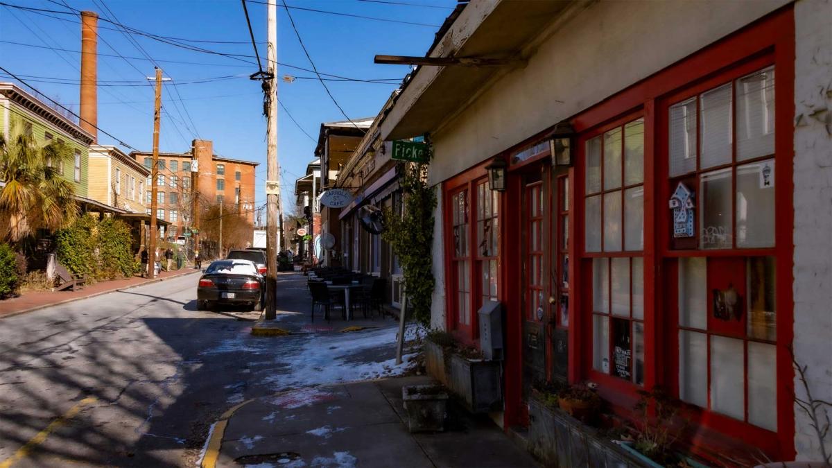 All photos of Cabbagetown, Atlanta, by Steve Mouzon.