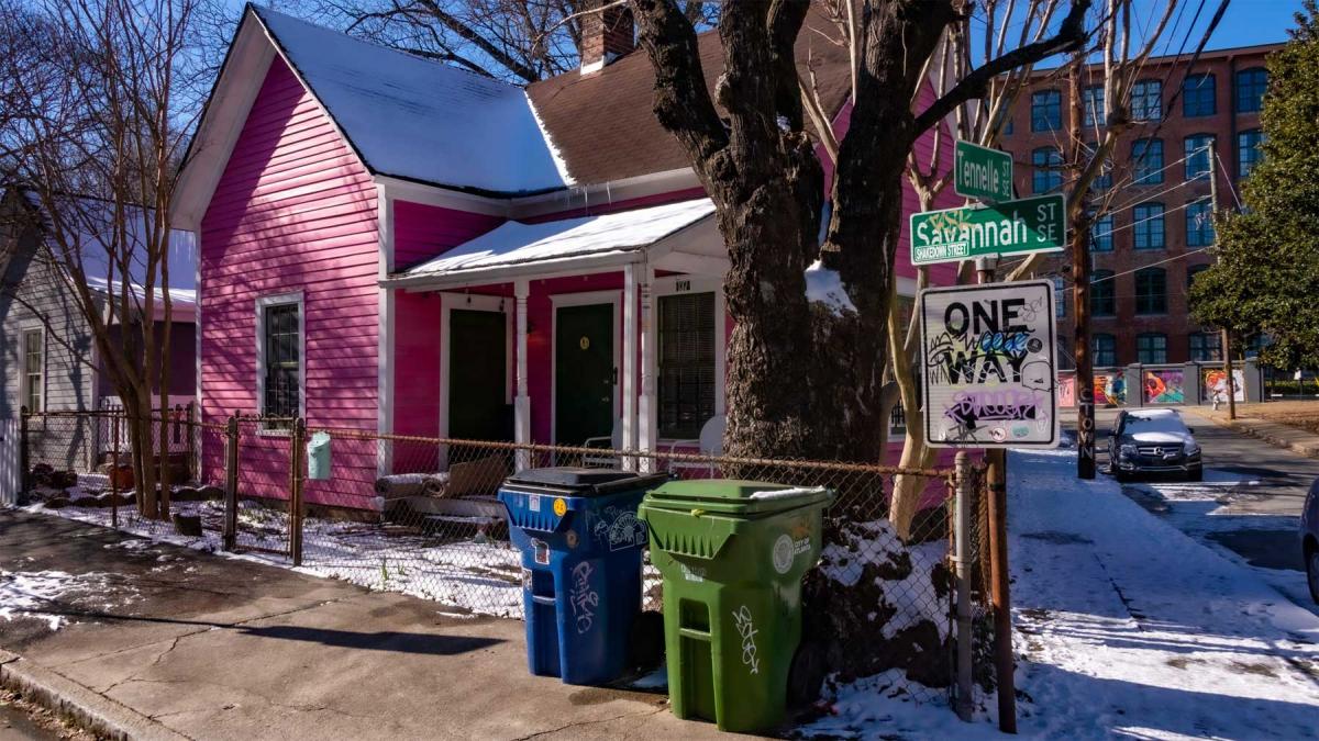 All photos of Cabbagetown, Atlanta, by Steve Mouzon.