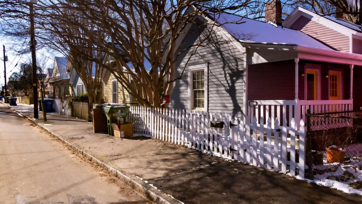 All photos of Cabbagetown, Atlanta, by Steve Mouzon.