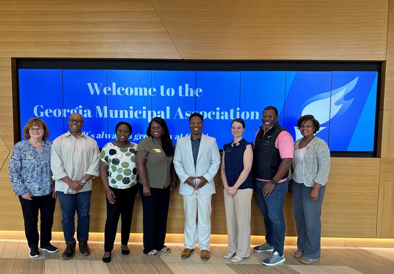 Pictured from Left to Right: Interim City Clerk Susan Hiott, Councilmember Ron Davis, Councilmember Dami Oladapo, Councilmember Keisha Jeffcoat, Mayor Michael Owens, Councilmember Patricia Auch, Counc